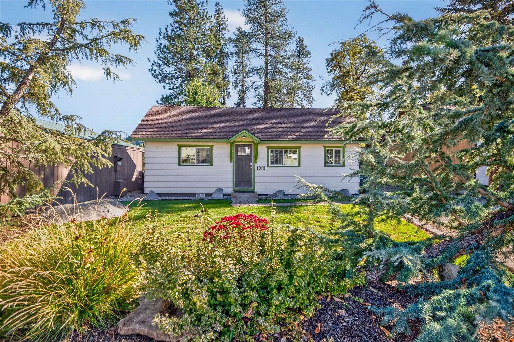 1313 Front Street Property Photo 1