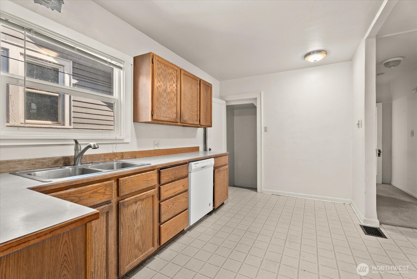 511 N 71st Street Property Photo 10