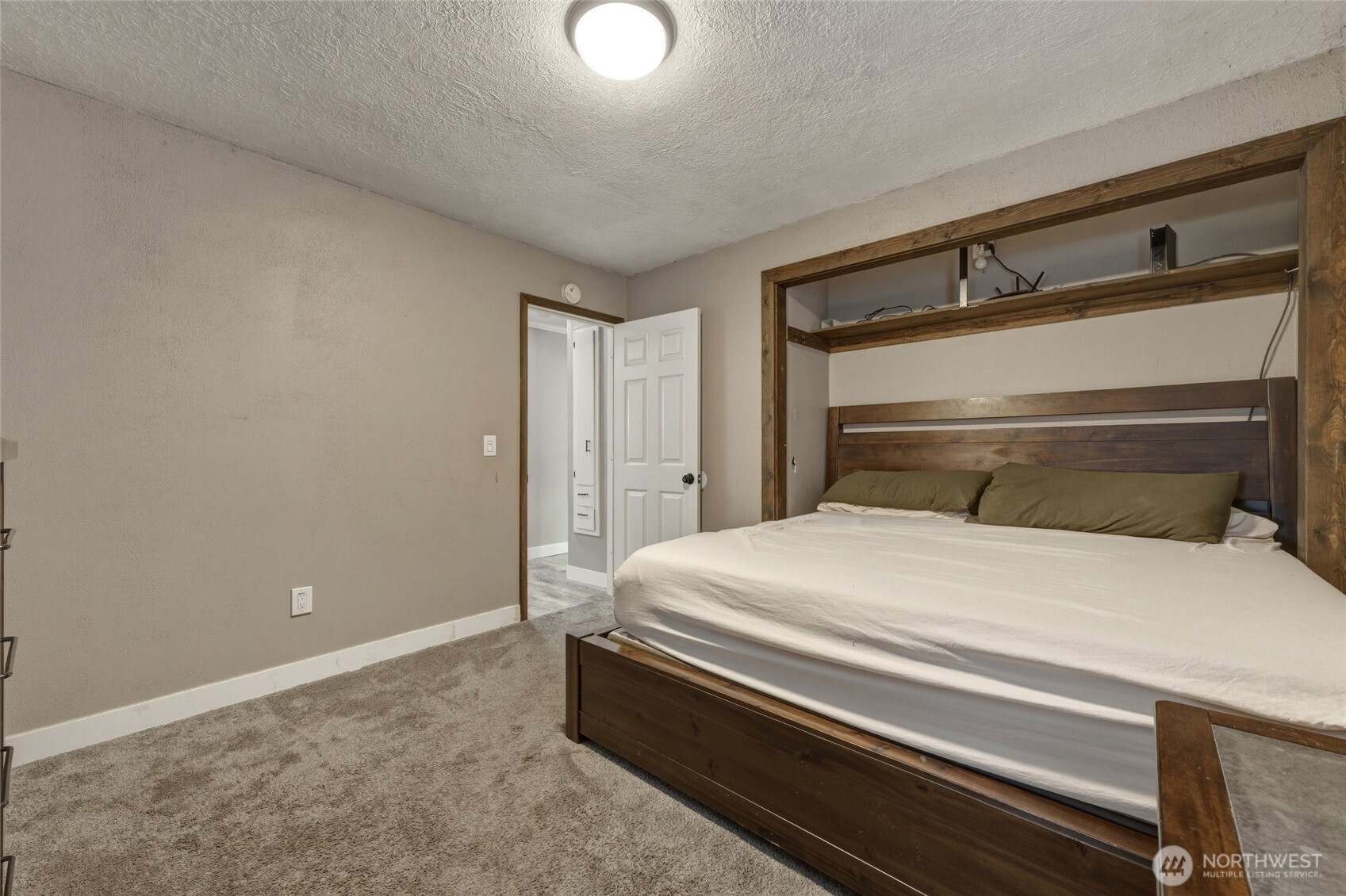 129 Kenneth Street Property Photo 11