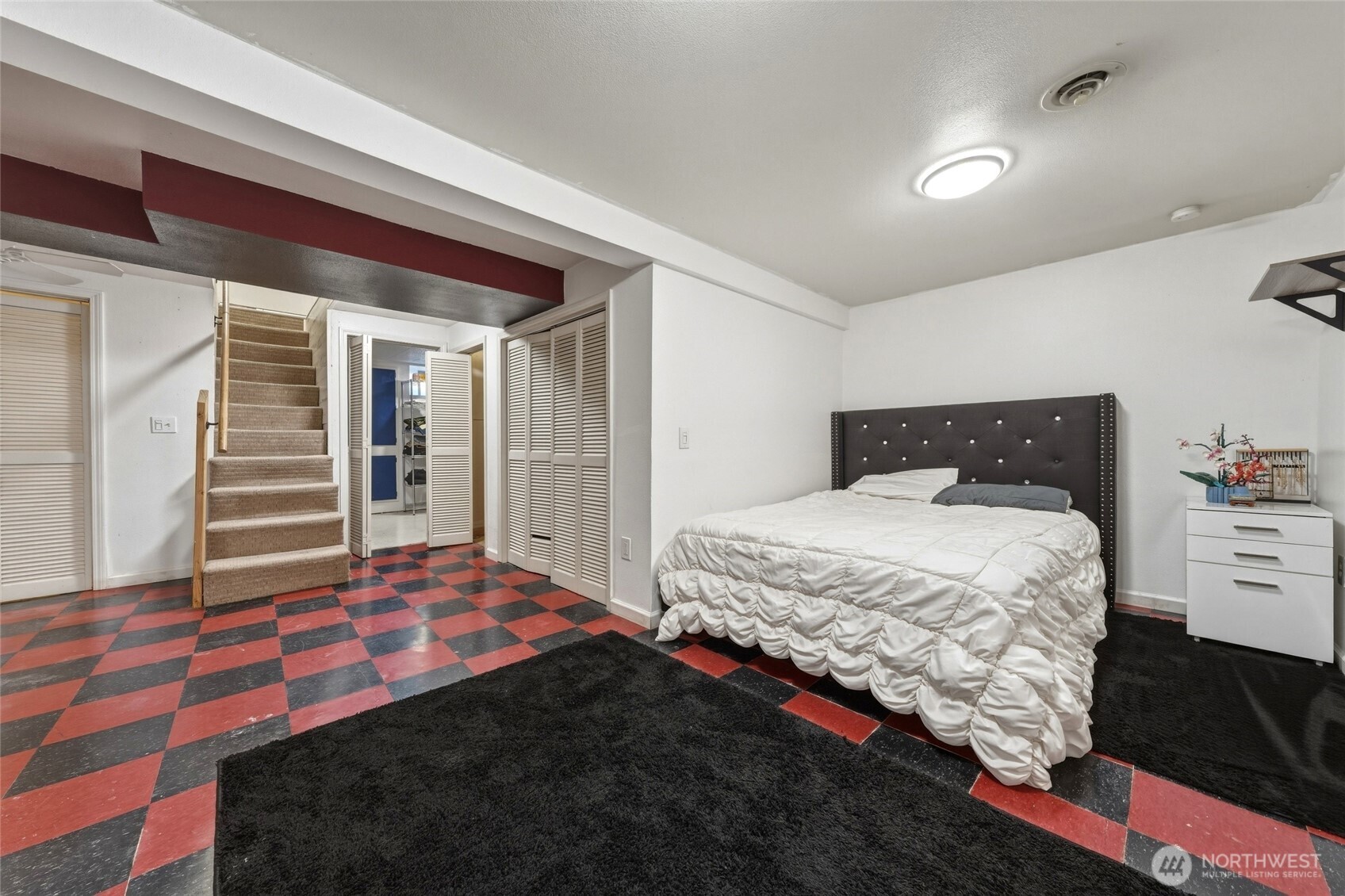 129 Kenneth Street Property Photo 16