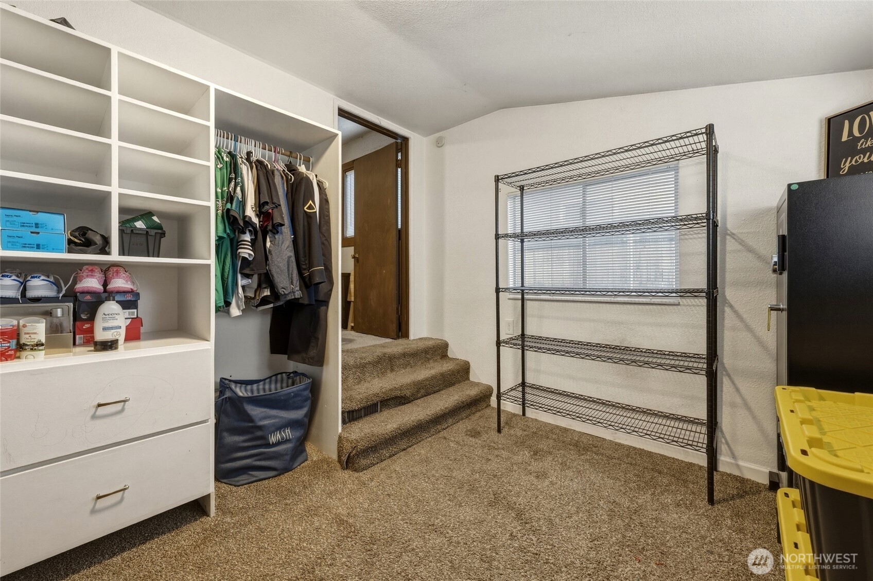 129 Kenneth Street Property Photo 22