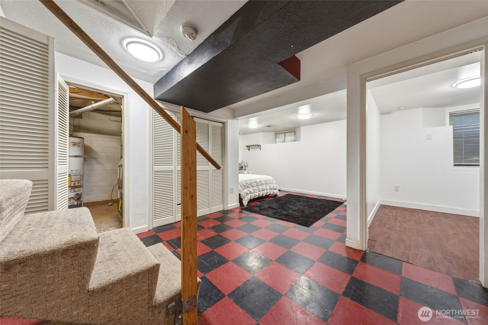 129 Kenneth Street Property Photo 23