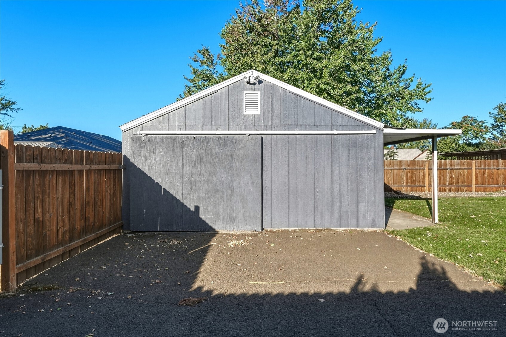 129 Kenneth Street Property Photo 29
