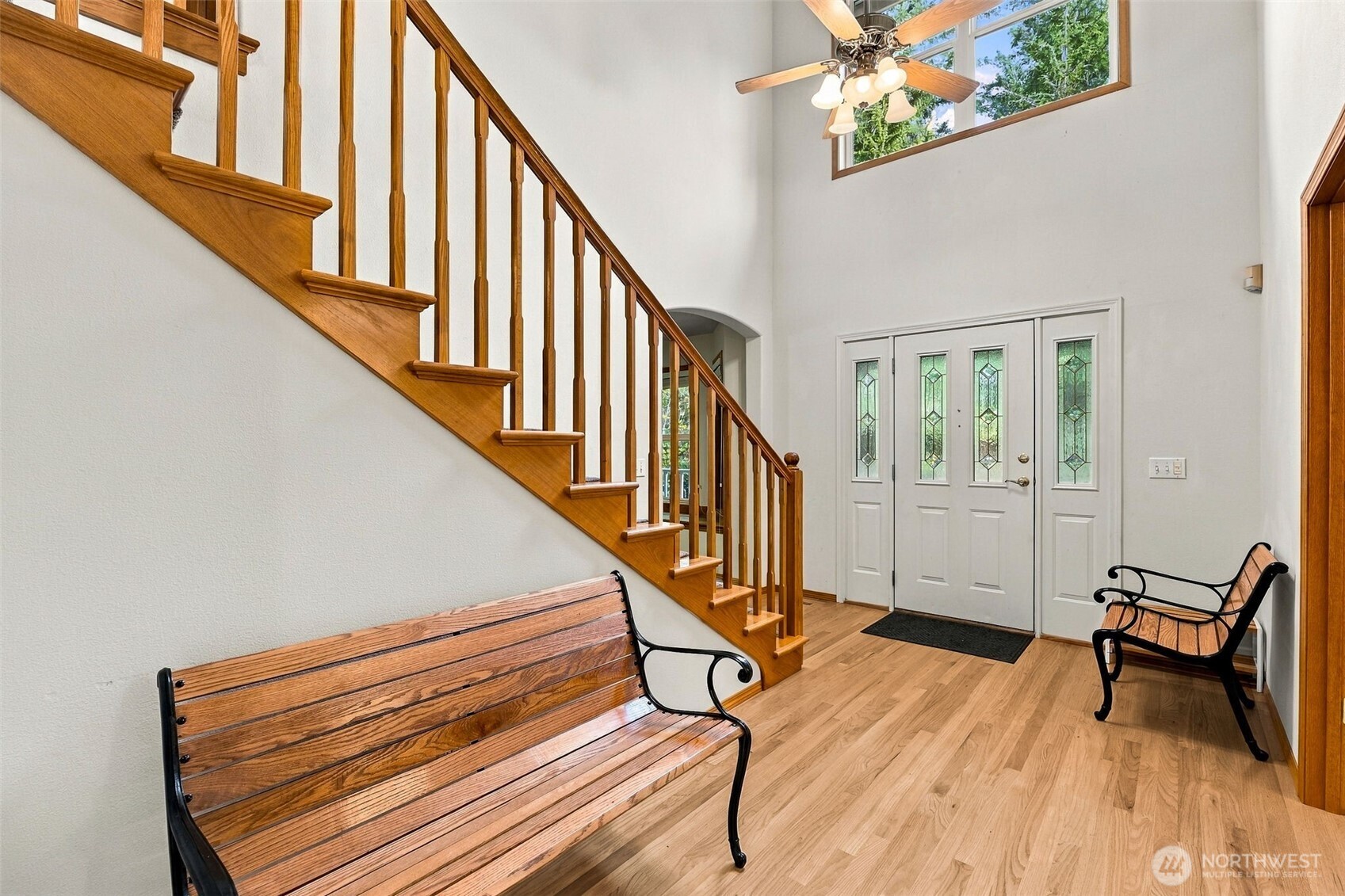 40204 Mountain Highway Property Photo 4