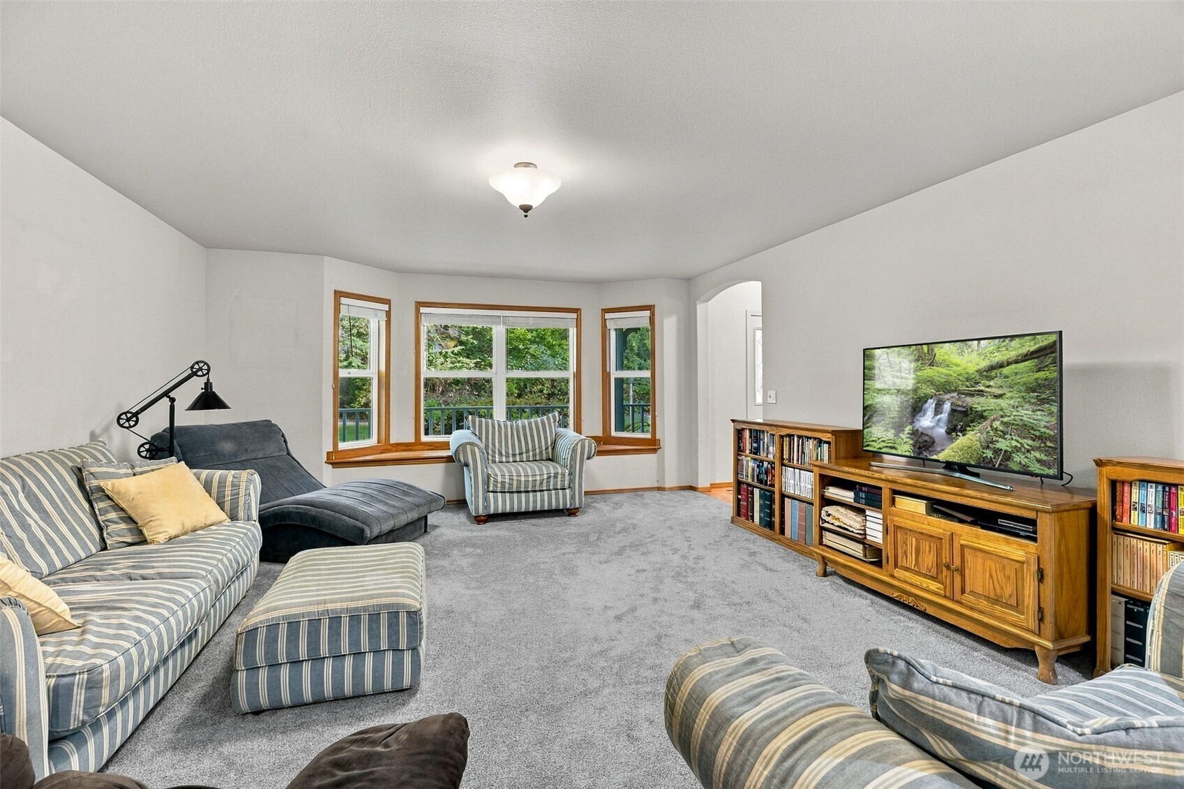 40204 Mountain Highway Property Photo 7