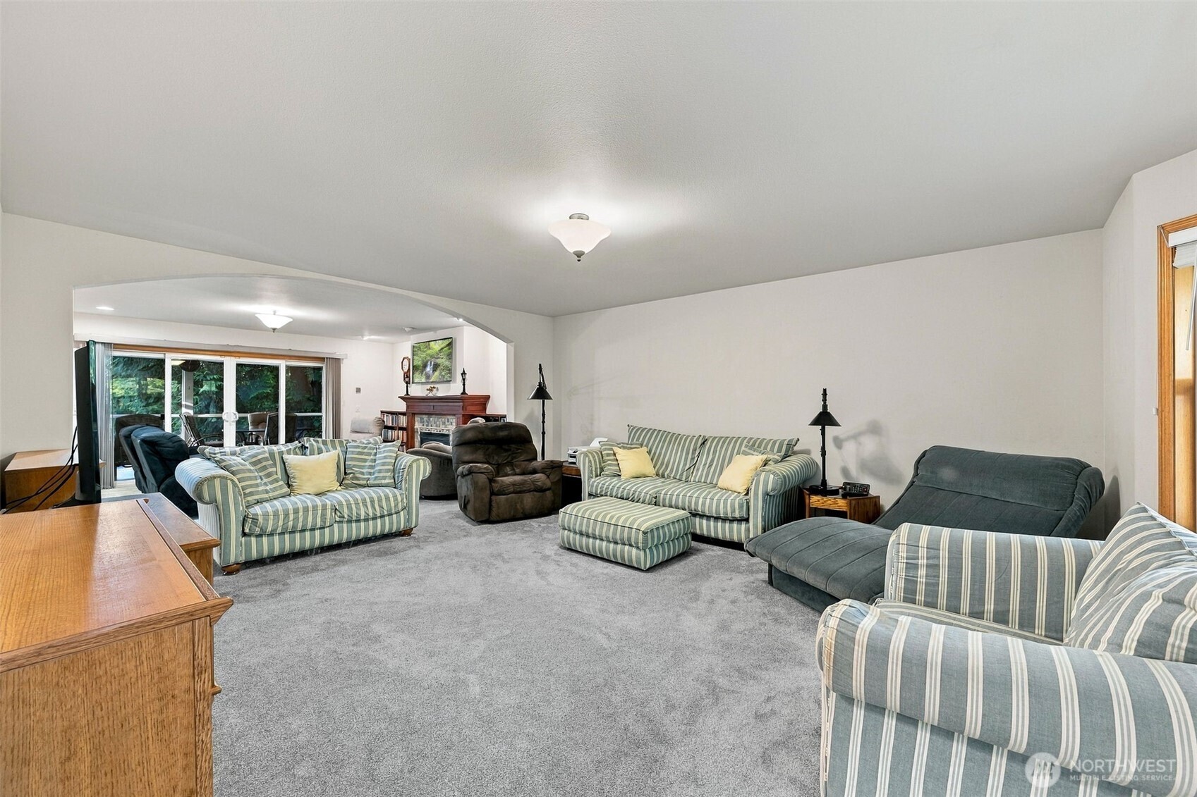 40204 Mountain Highway Property Photo 8