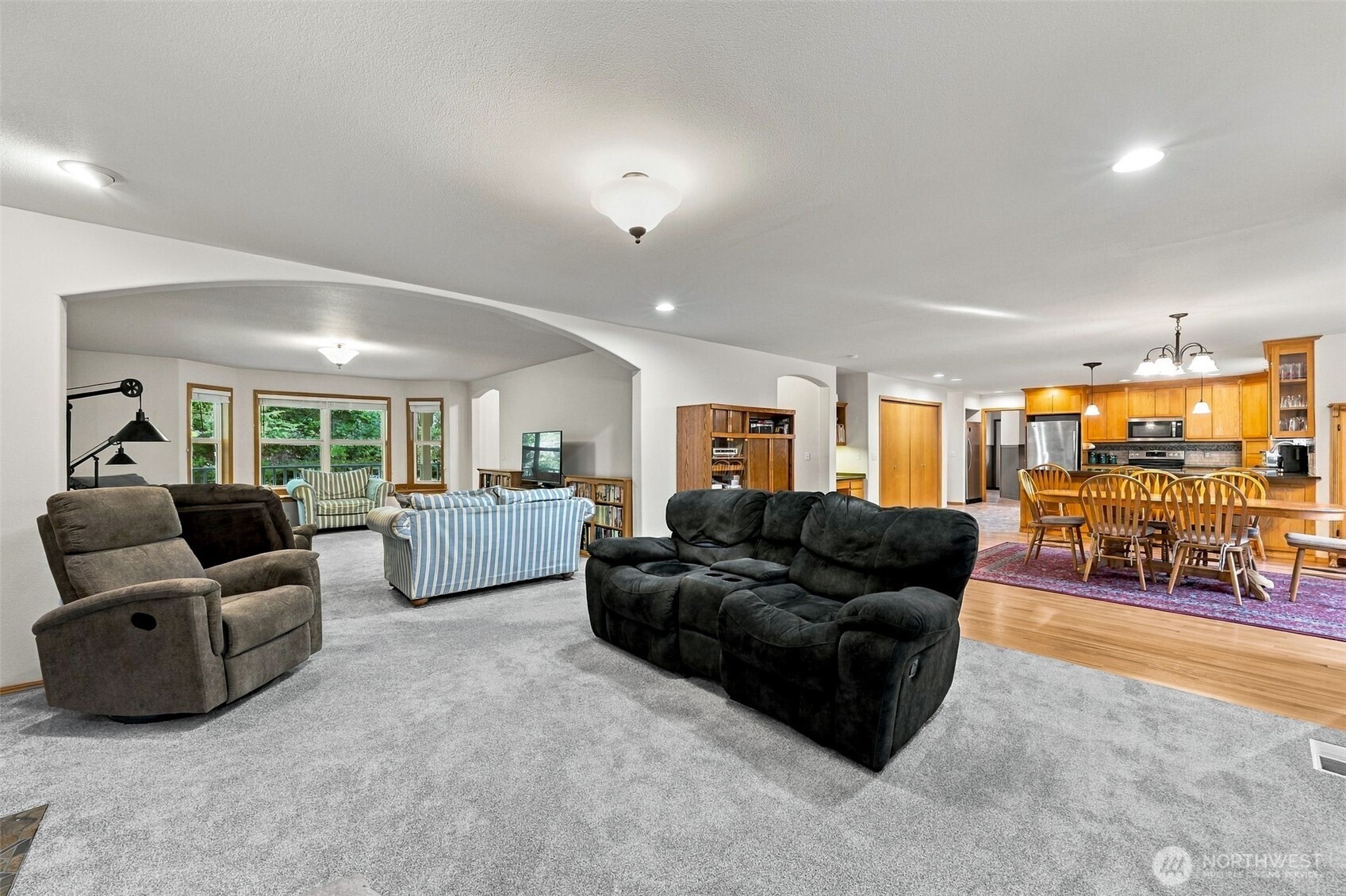 40204 Mountain Highway Property Photo 9
