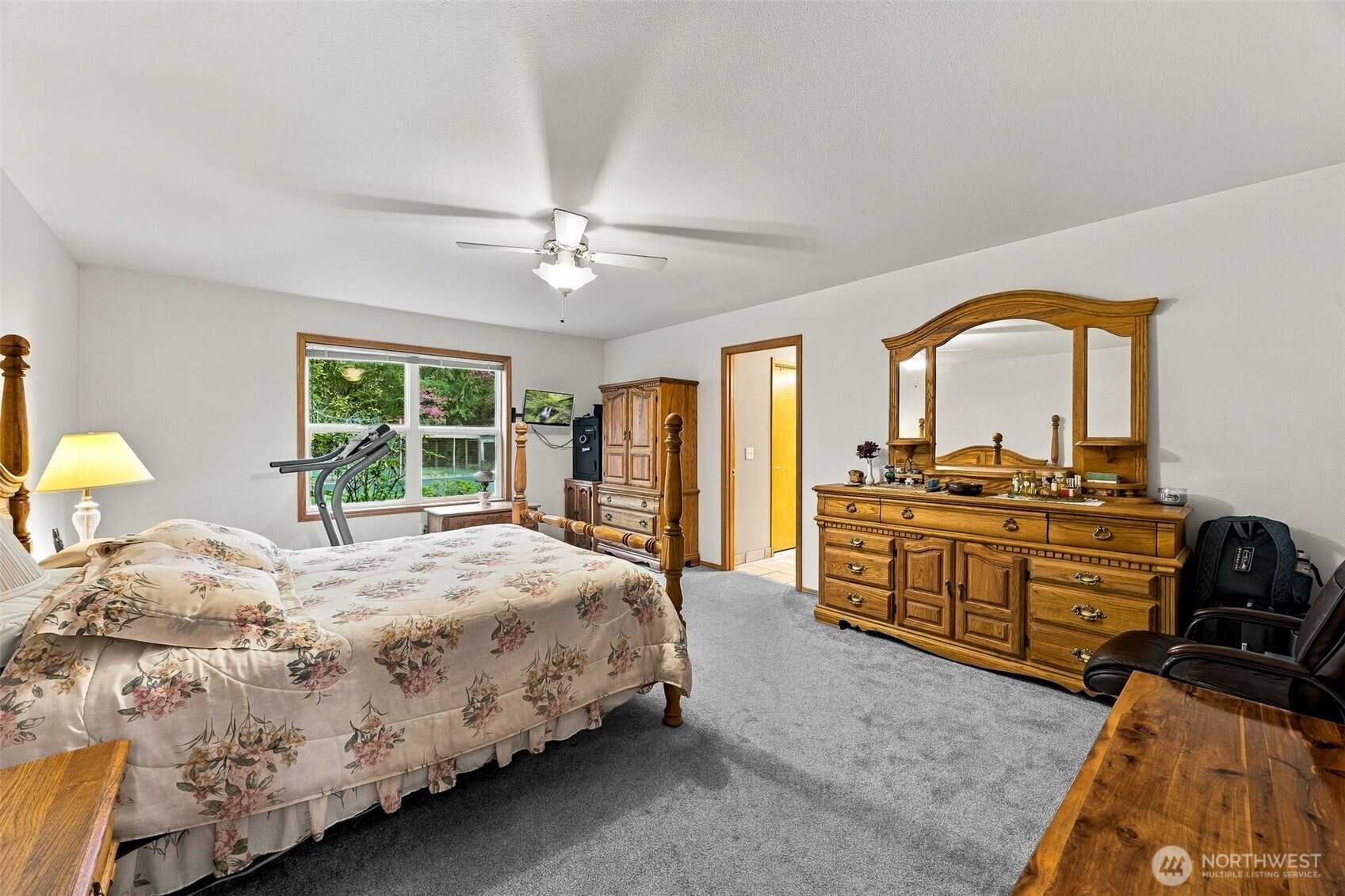40204 Mountain Highway Property Photo 16