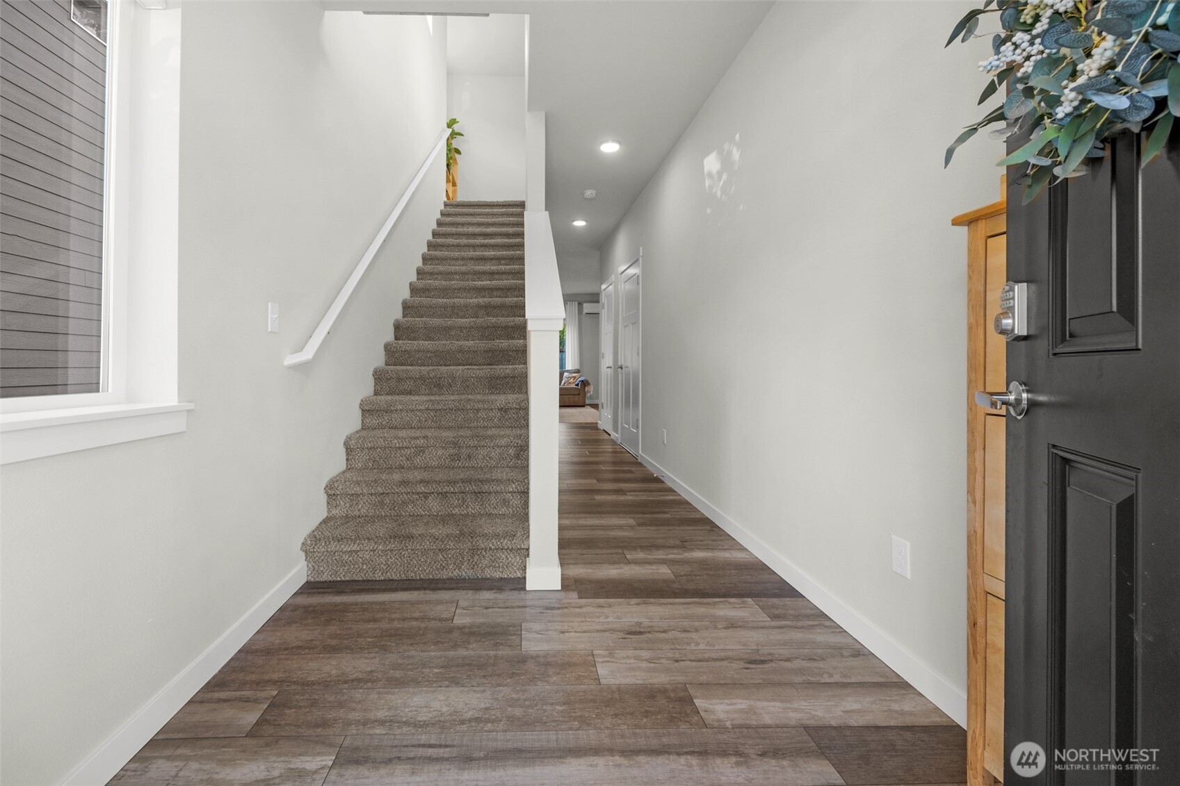 404 Raybird Avenue Property Photo 5