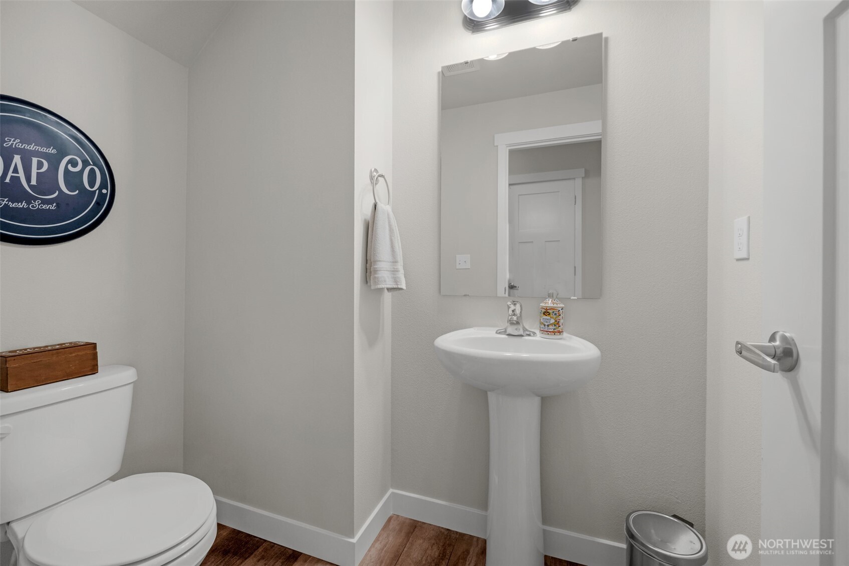 404 Raybird Avenue Property Photo 16