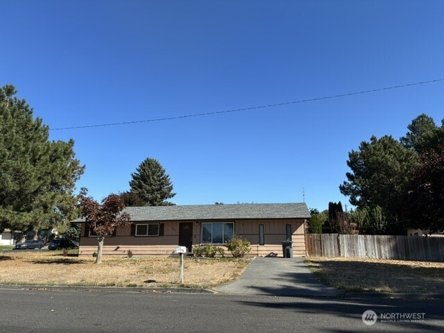 701 S 5th Avenue Property Photo 1