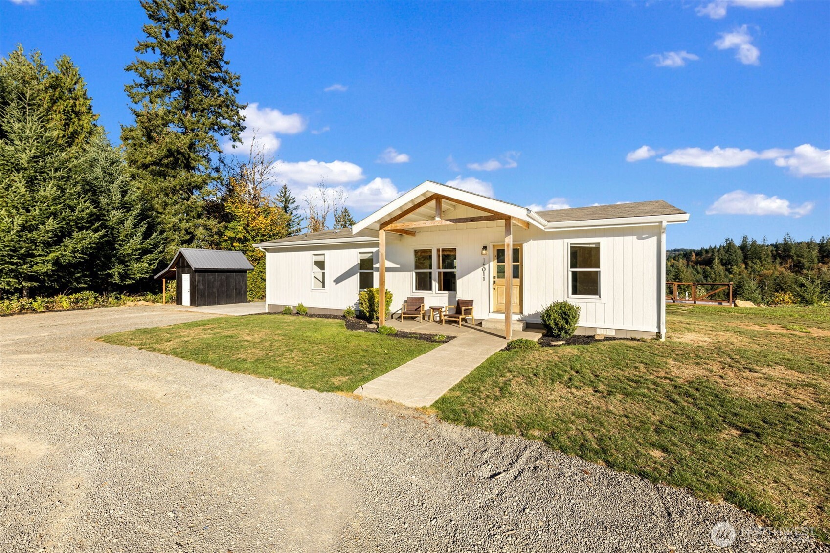 15011 Ne Hidden Meadows Drive Property Photo 1