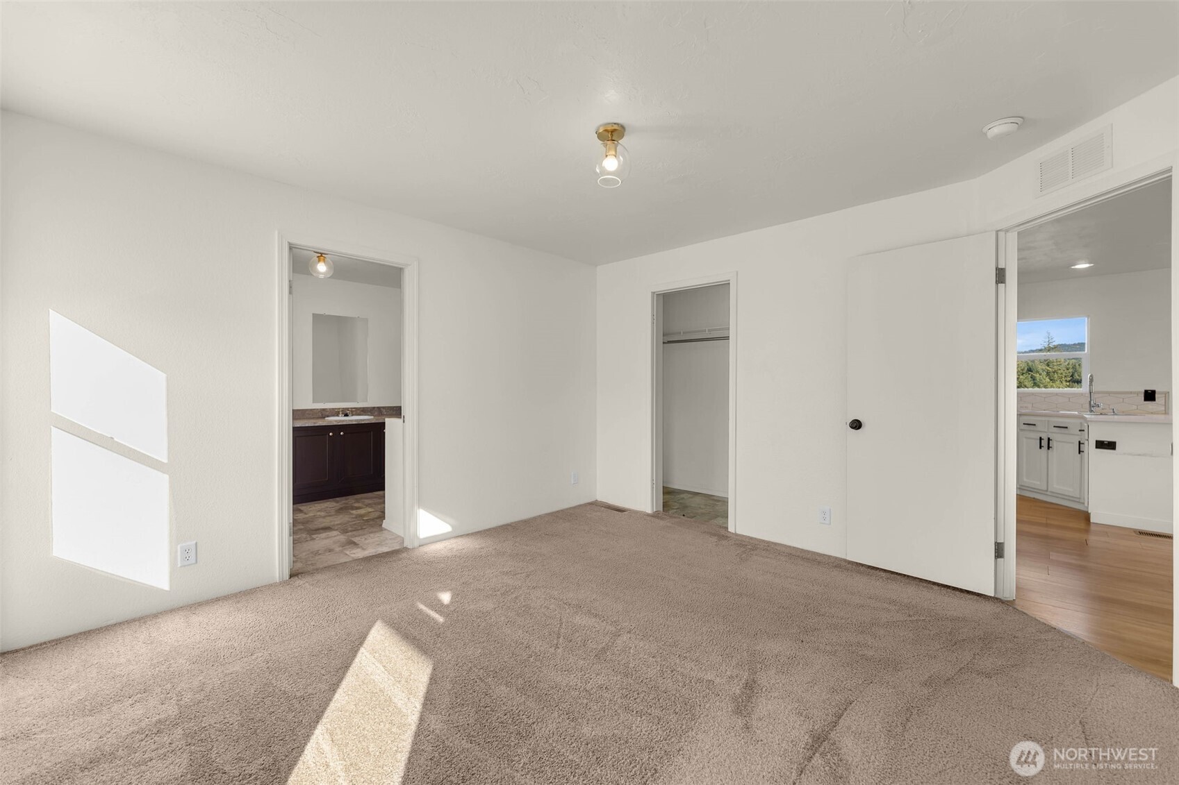 15011 Ne Hidden Meadows Drive Property Photo 17