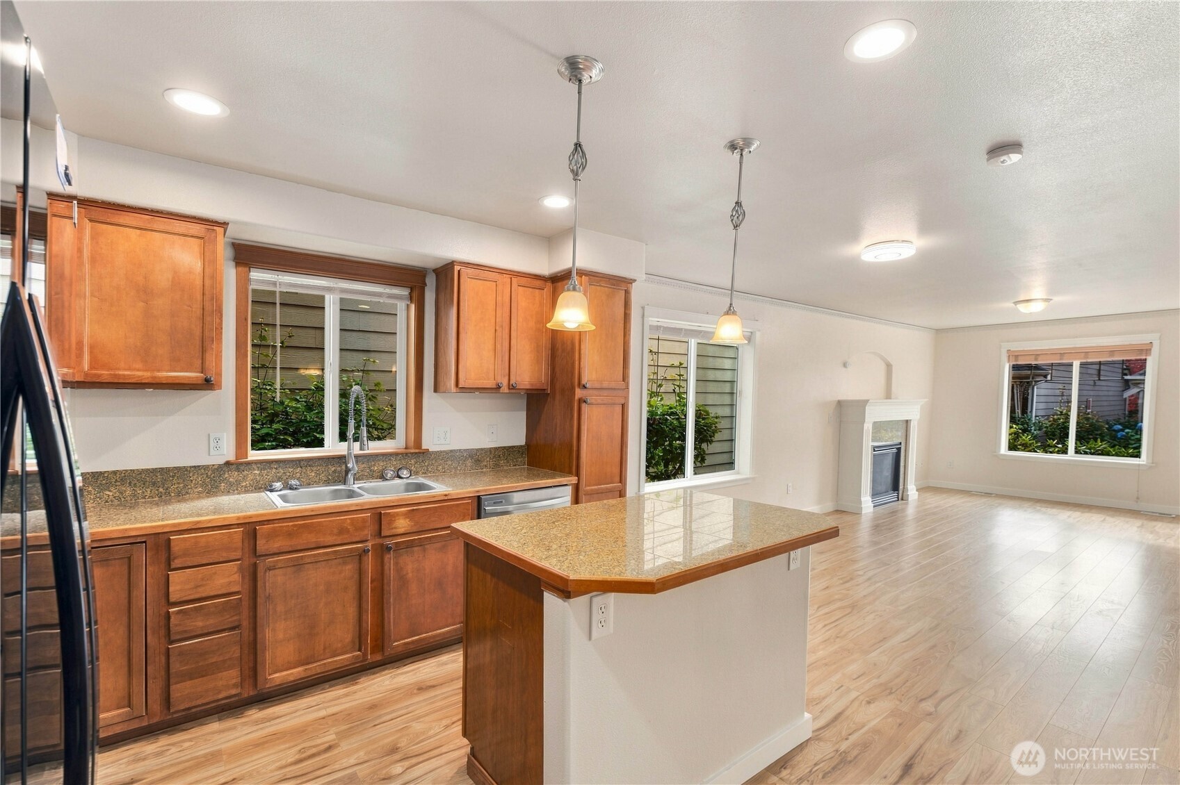 906 116th Place 3 Property Photo 13