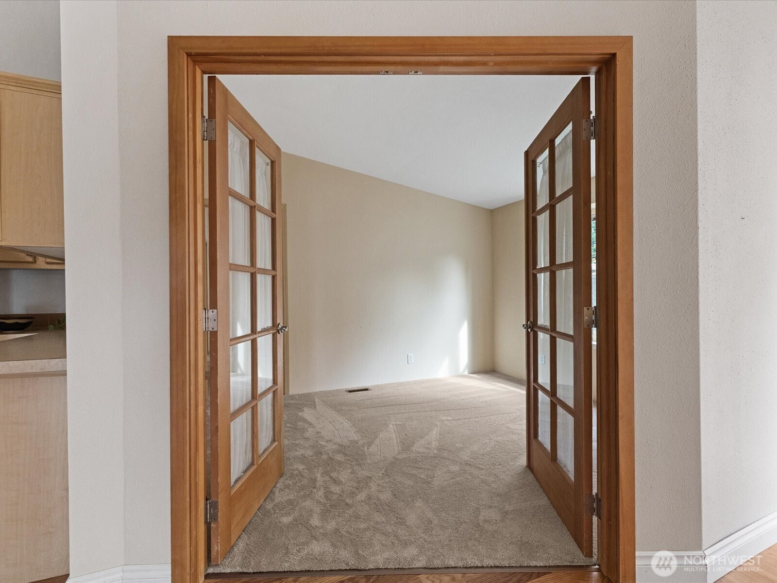 12608 Ne Hollyhills Drive Property Photo 15