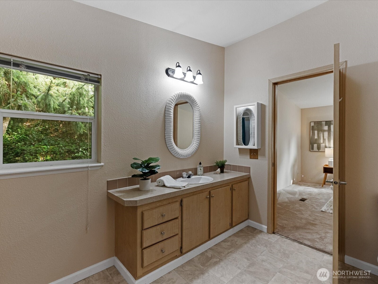 12608 Ne Hollyhills Drive Property Photo 23