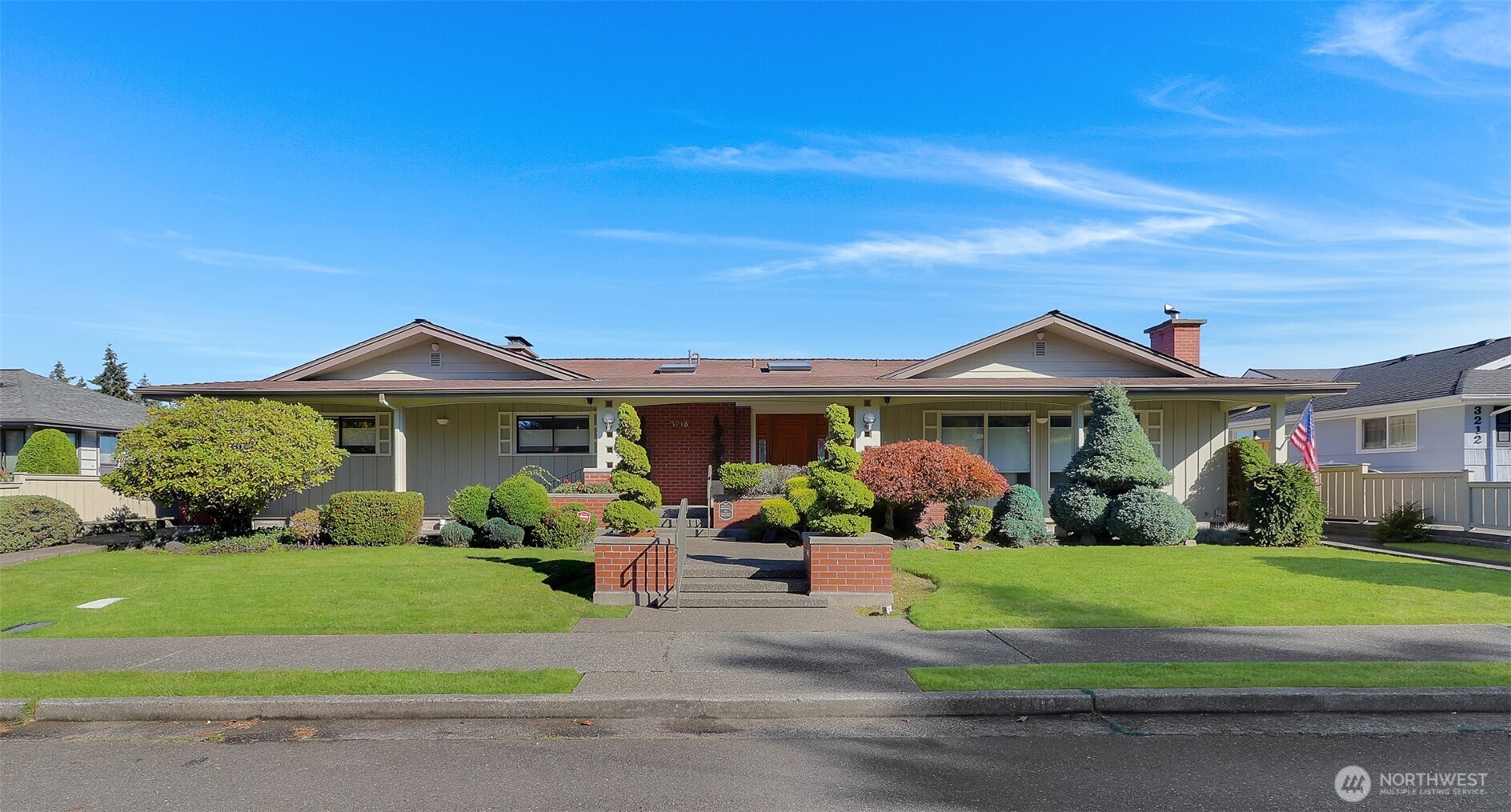 3218 Viewcrest Drive Property Photo 1