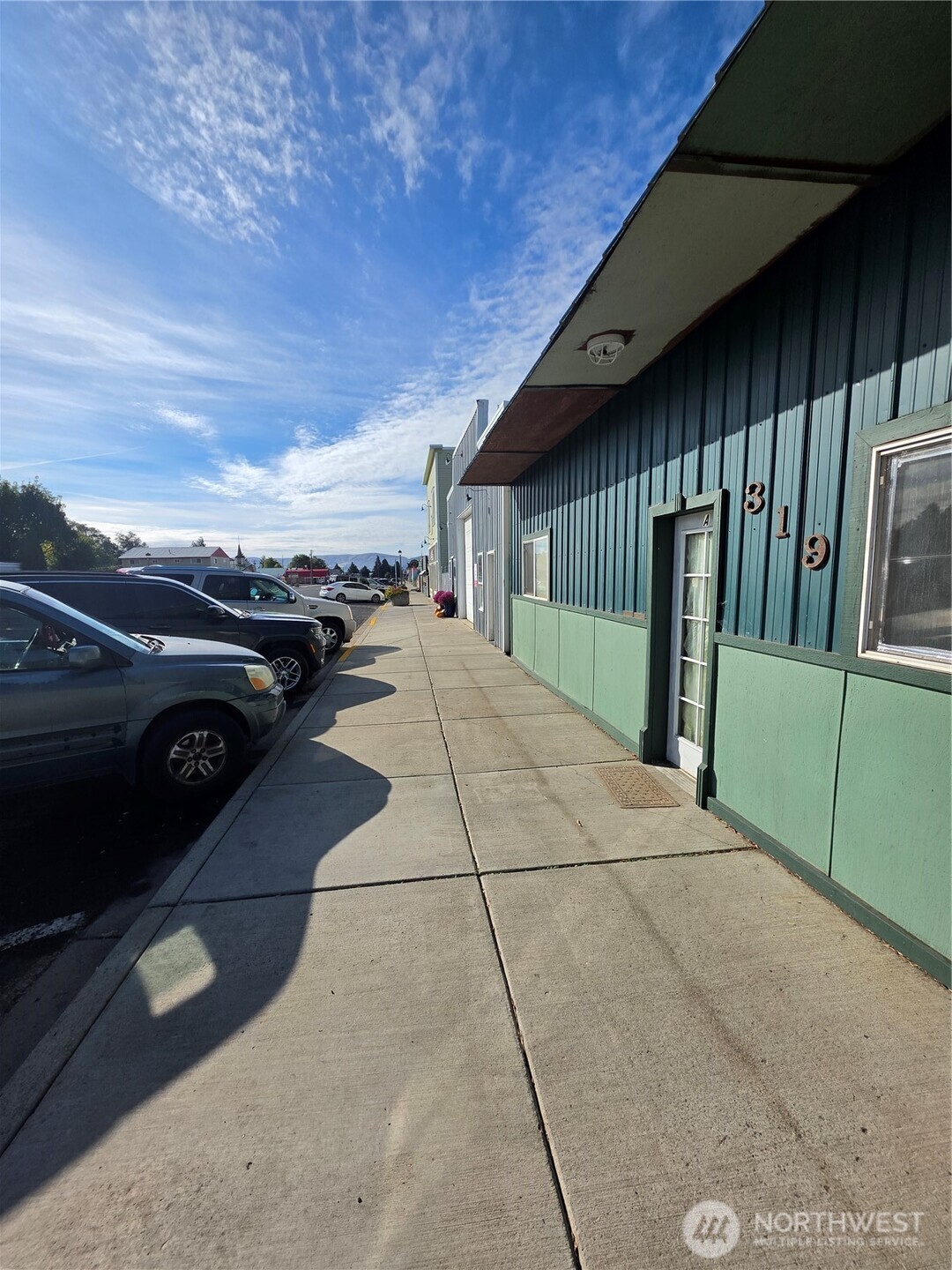319 N Main Street A & B Property Photo 5