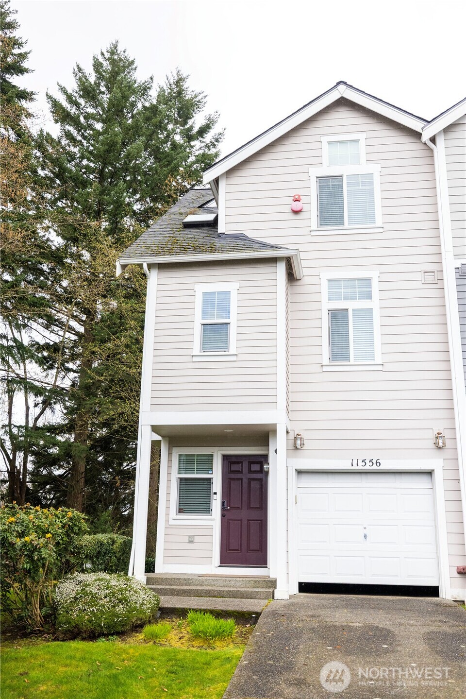 11556 170th Court Property Photo 2