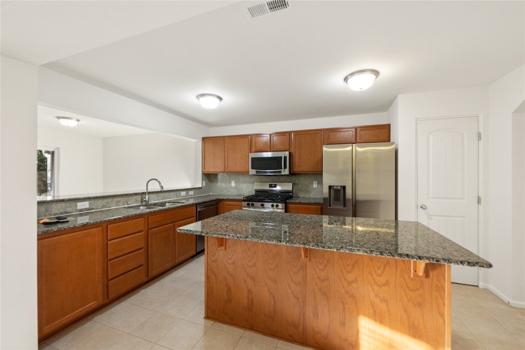 19020 18th Avenue Property Photo 9