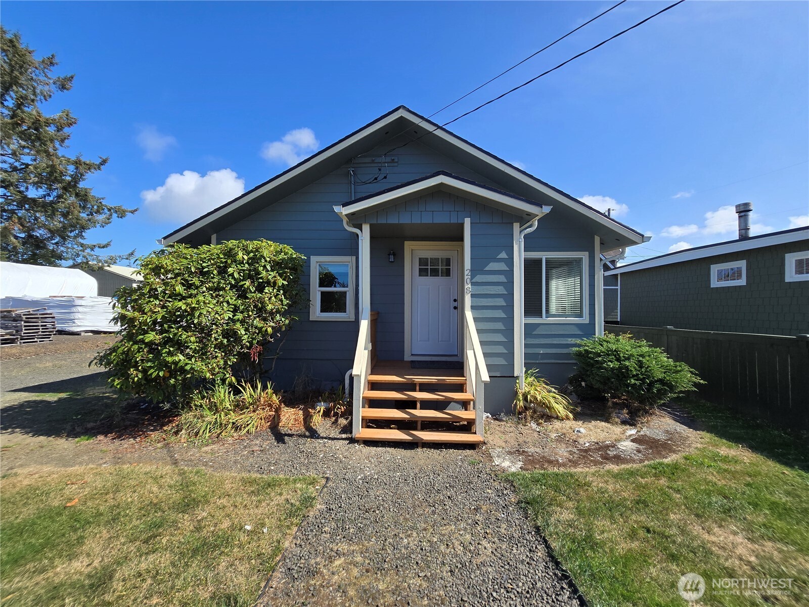 208 N Hoquiam Street Property Photo 1