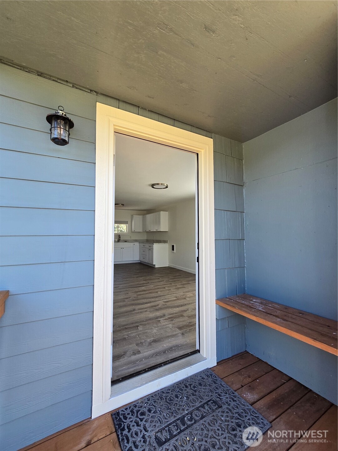 208 N Hoquiam Street Property Photo 5