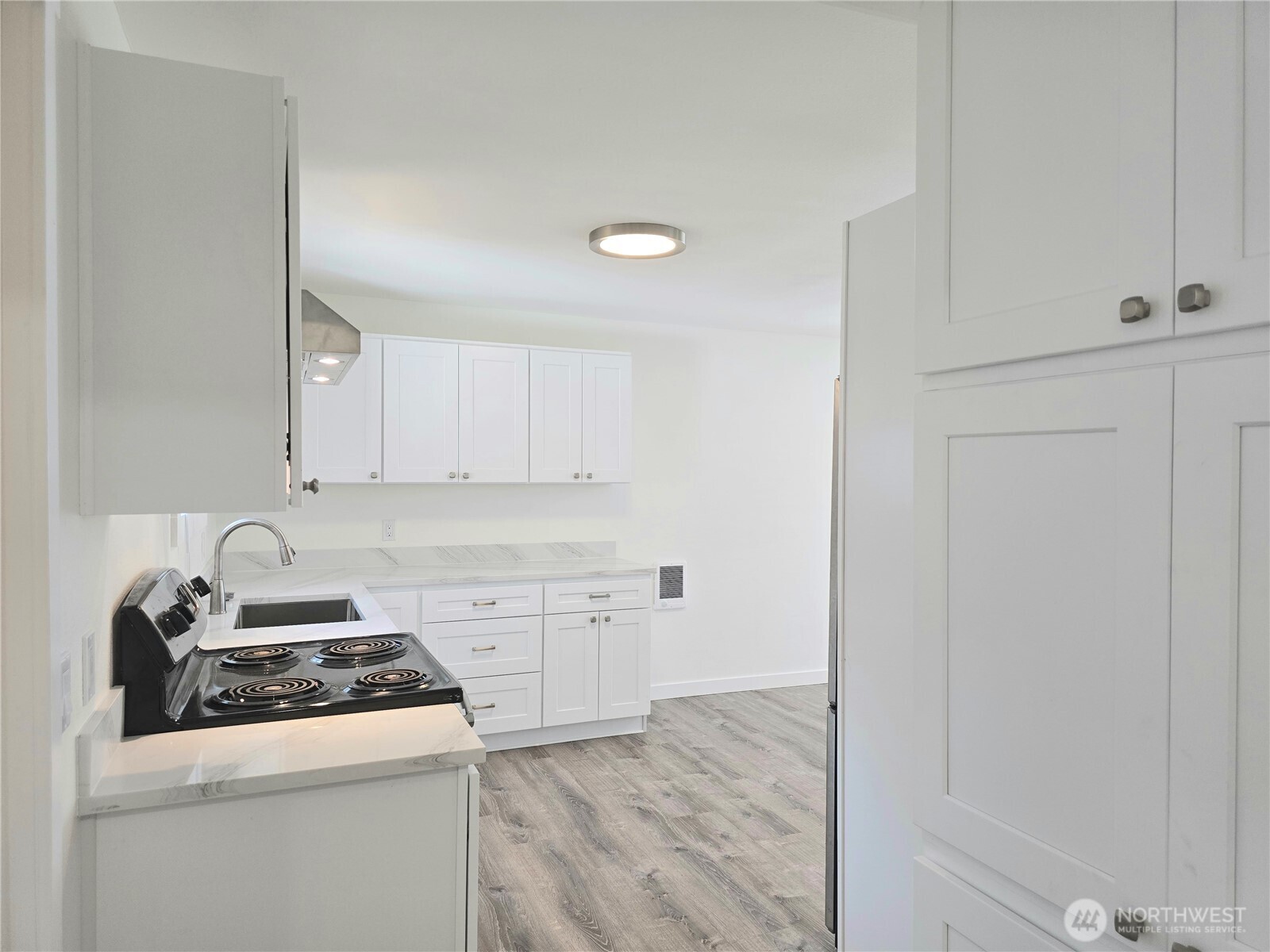208 N Hoquiam Street Property Photo 11