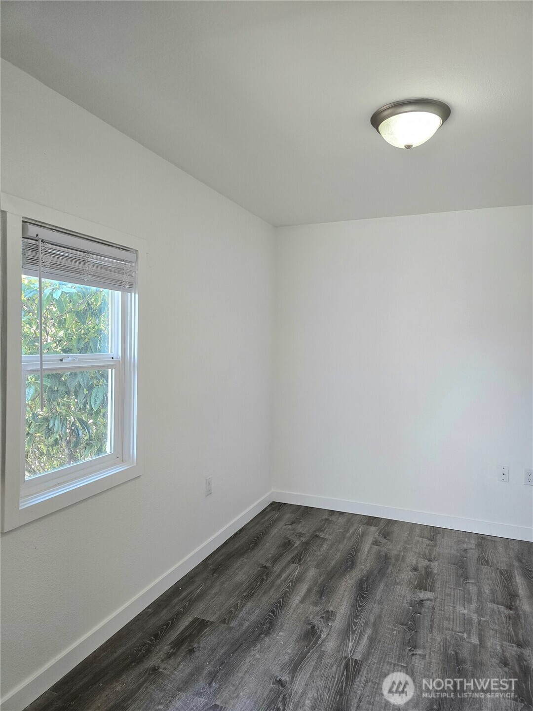 208 N Hoquiam Street Property Photo 24