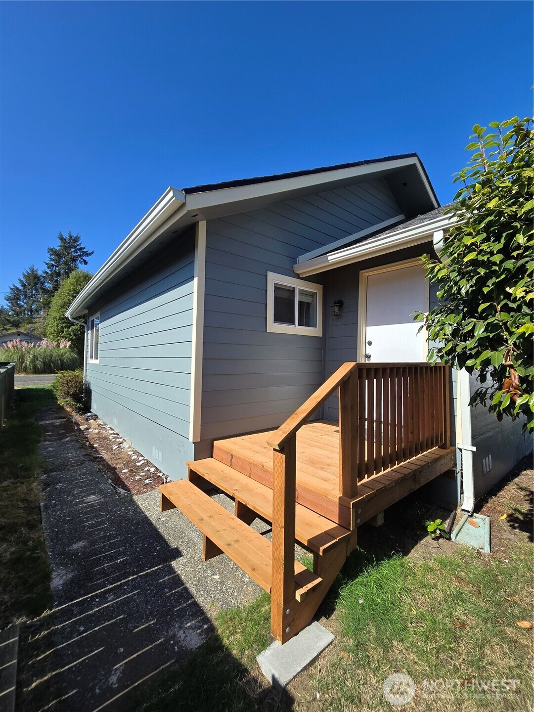 208 N Hoquiam Street Property Photo 32