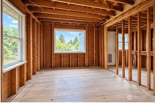 10031 2nd Avenue Property Photo 3