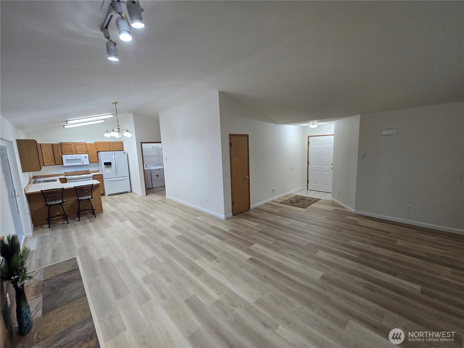 44512 Fir Road Property Photo 7