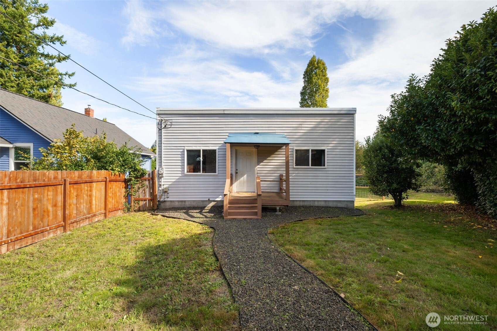 1405 Flower Avenue Property Photo 2