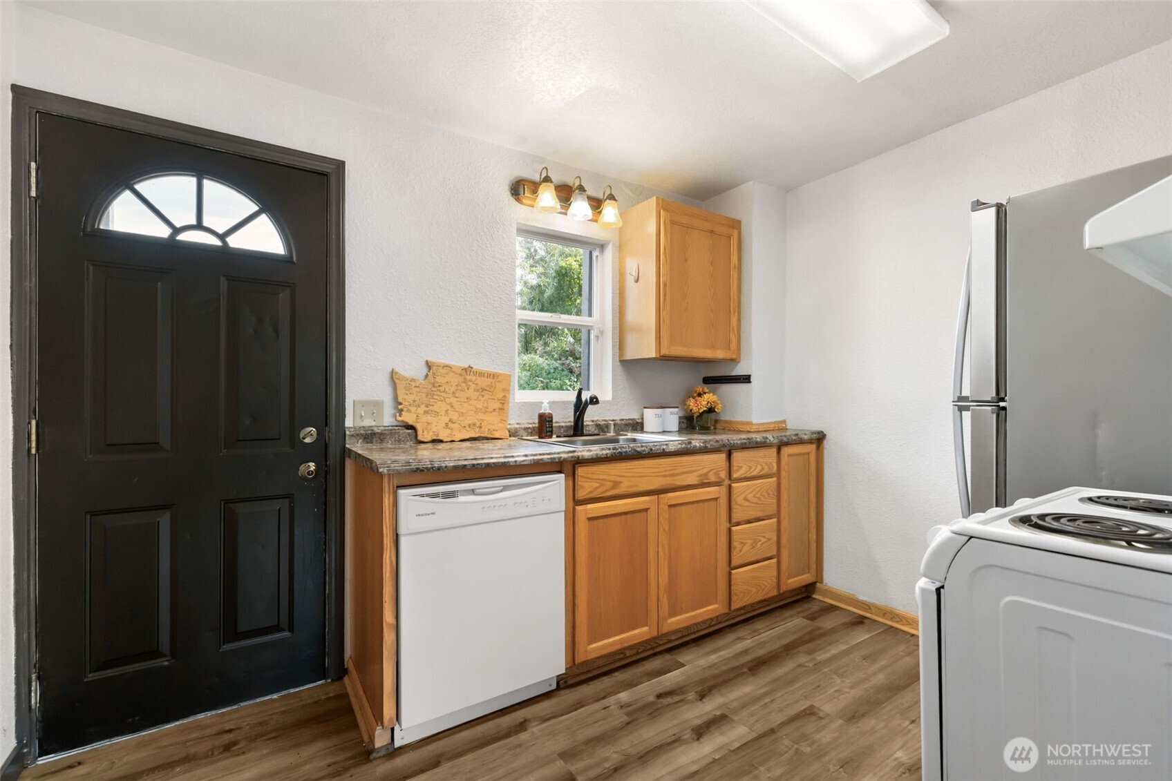 1405 Flower Avenue Property Photo 5