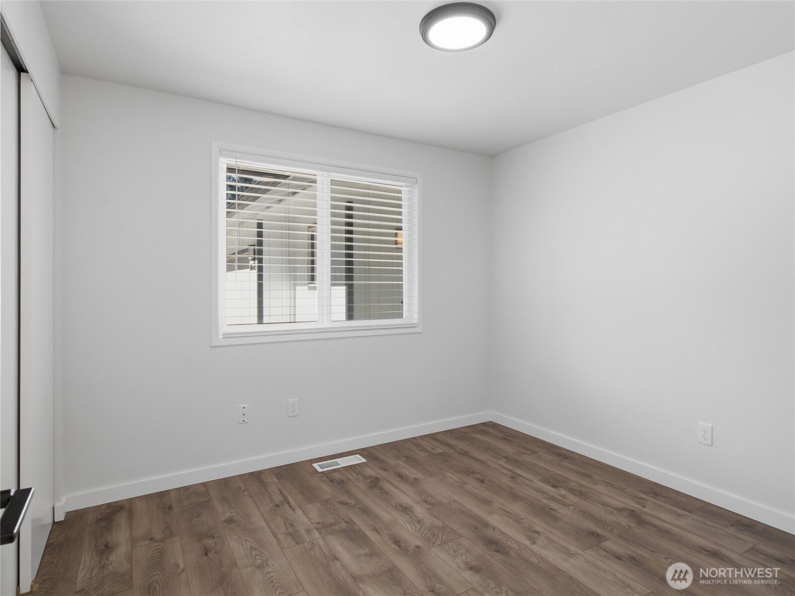 8616 35th Court Property Photo 18