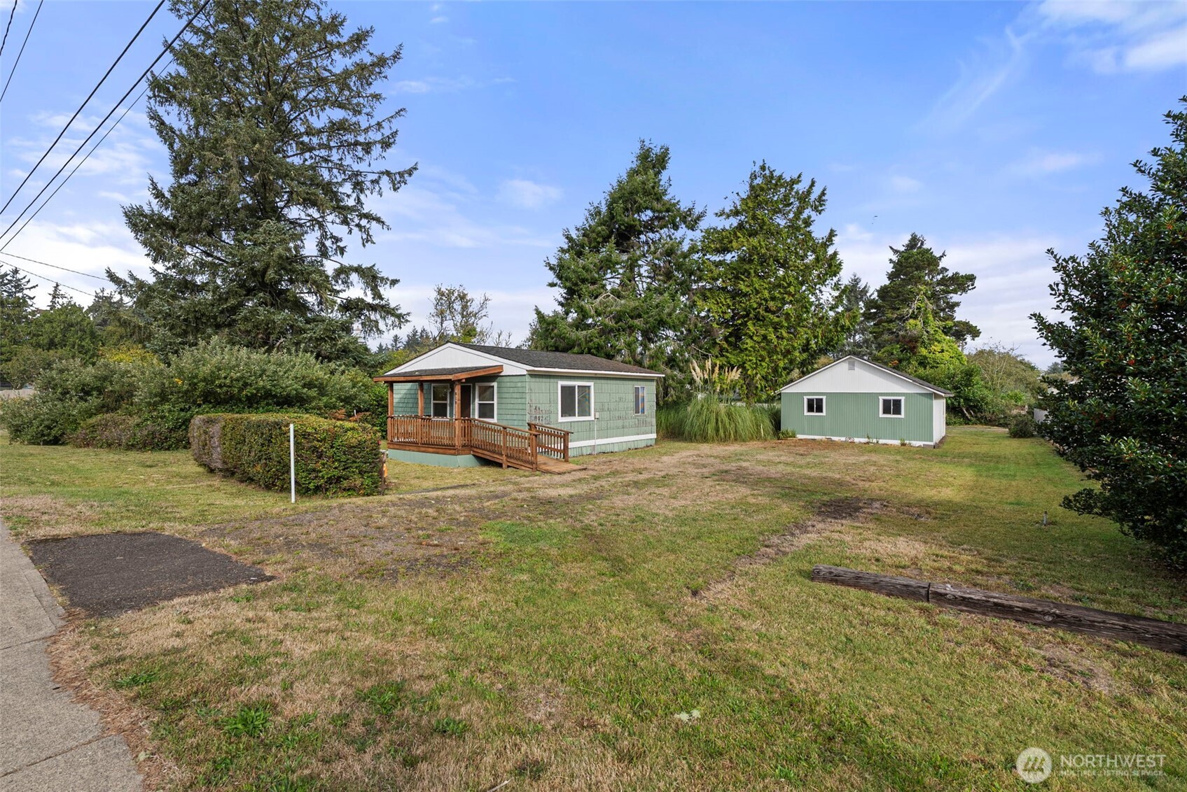 818 W Ocean Avenue Property Photo 7
