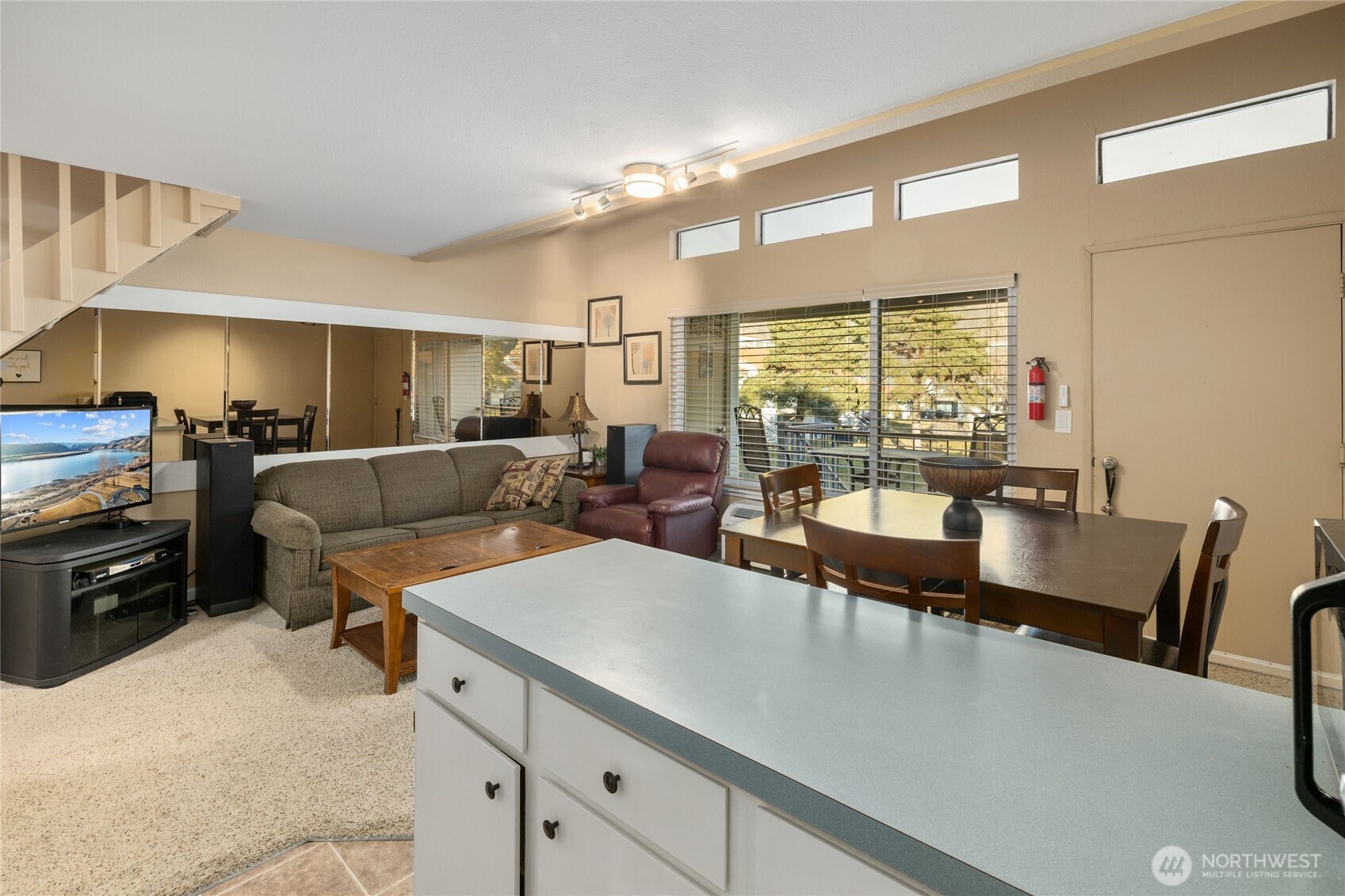 8903 Crescent Bar Road 162 Property Photo 11