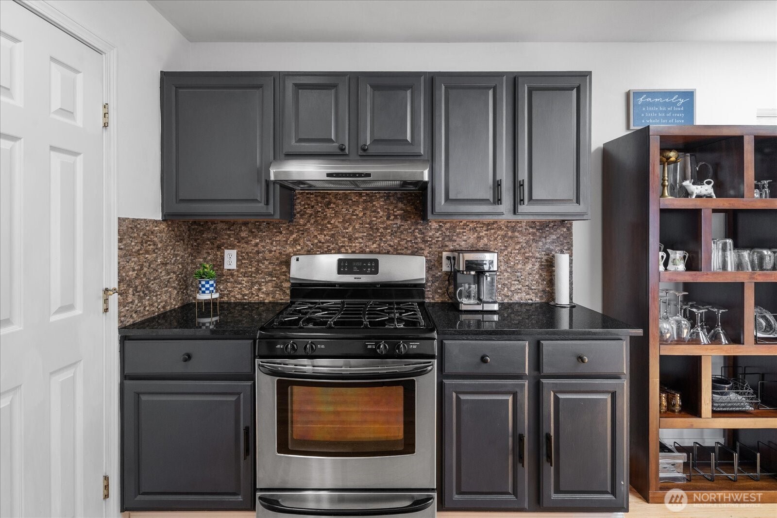 1725 Palisade Boulevard Property Photo 3