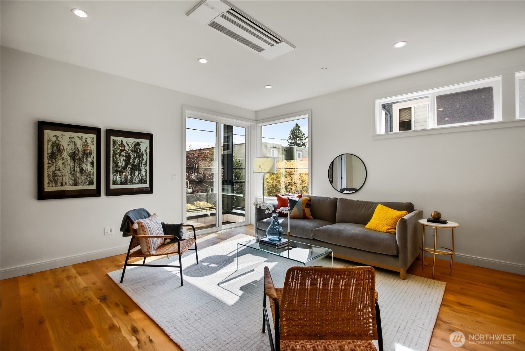 4469 Linden Avenue Property Photo 4