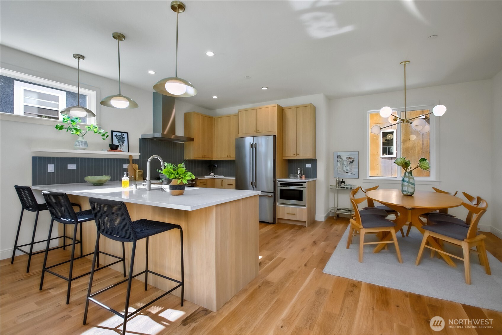 4469 Linden Avenue Property Photo 10