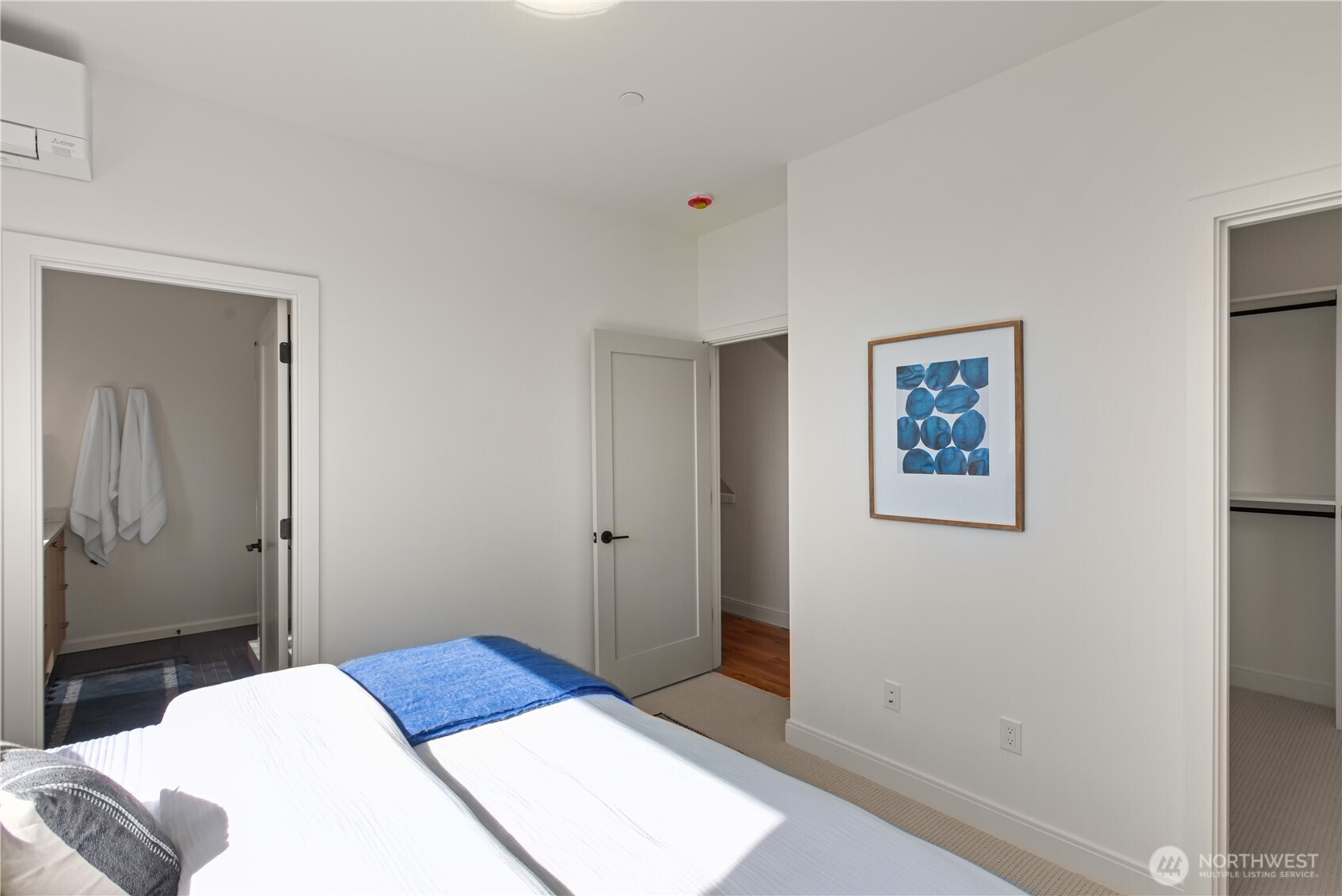4469 Linden Avenue Property Photo 13