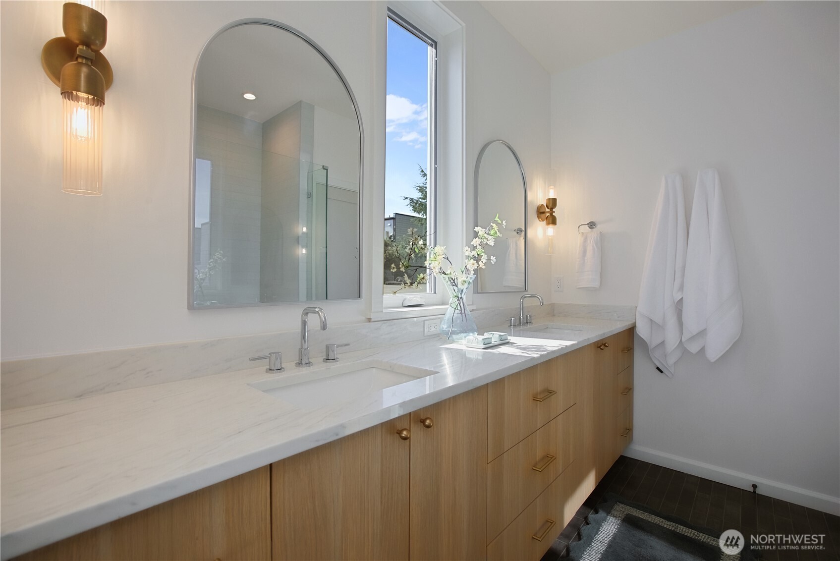 4469 Linden Avenue Property Photo 14