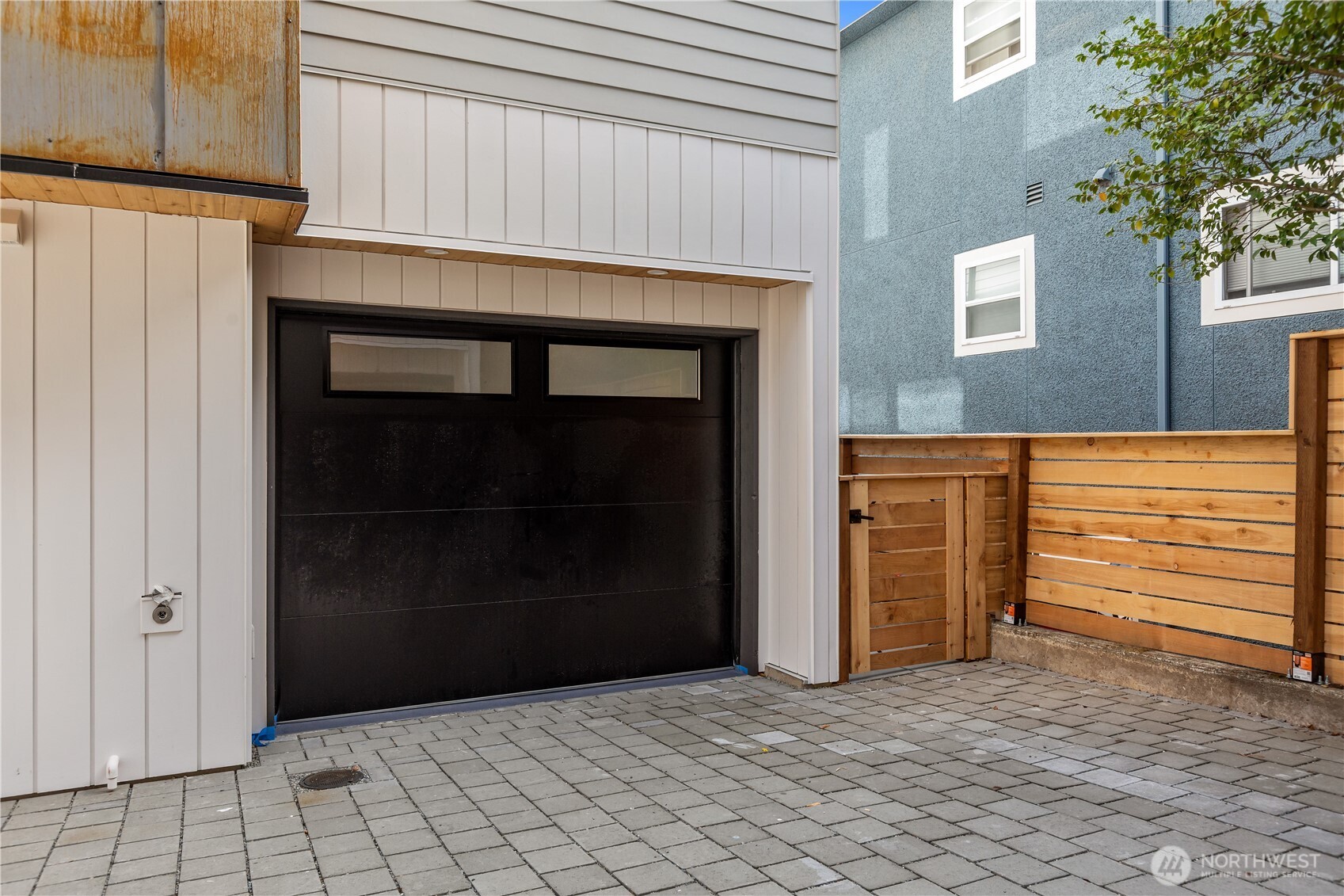 4469 Linden Avenue Property Photo 30