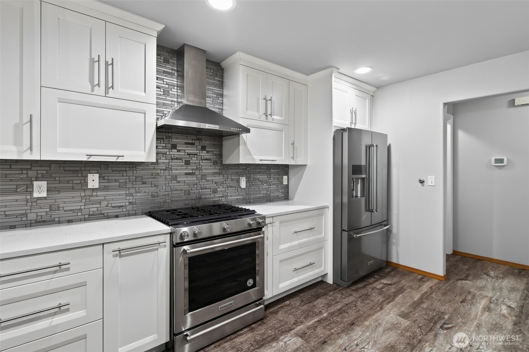 18230 Penn Lane Property Photo 8