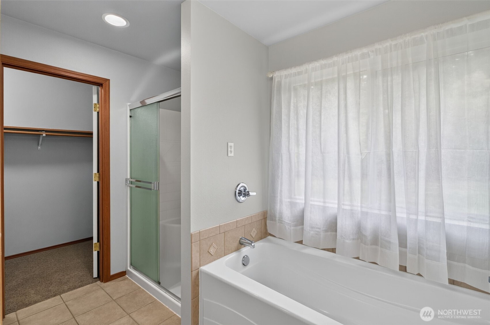 18230 Penn Lane Property Photo 13