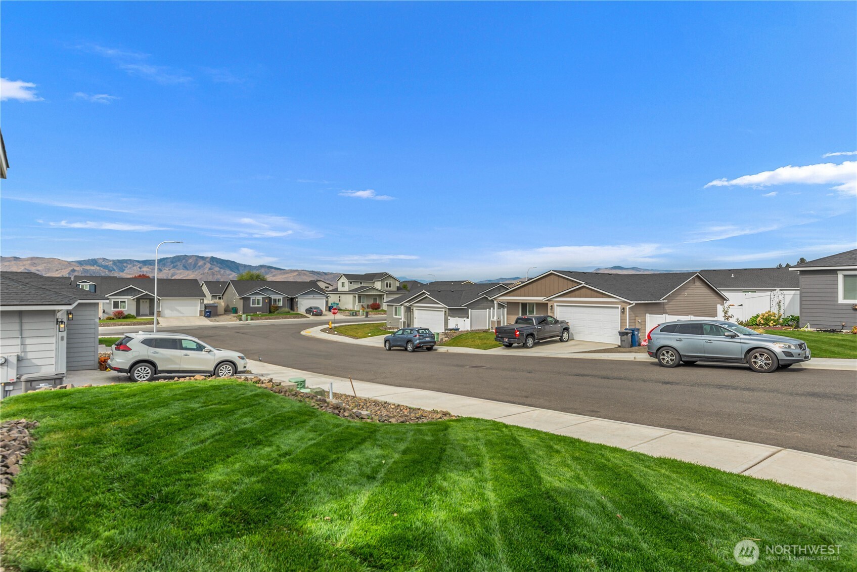 2330 Noah Street Property Photo 4