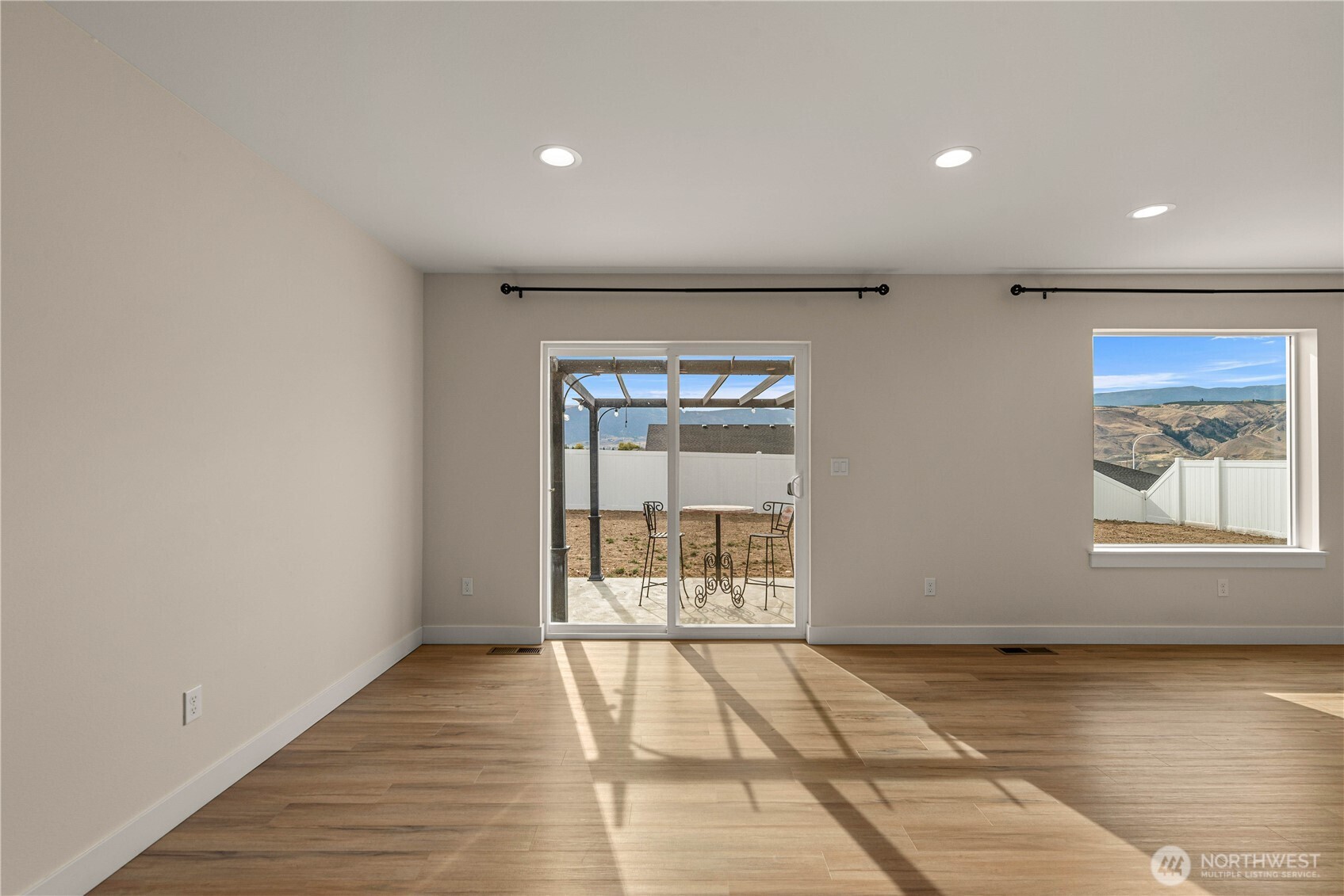 2330 Noah Street Property Photo 24