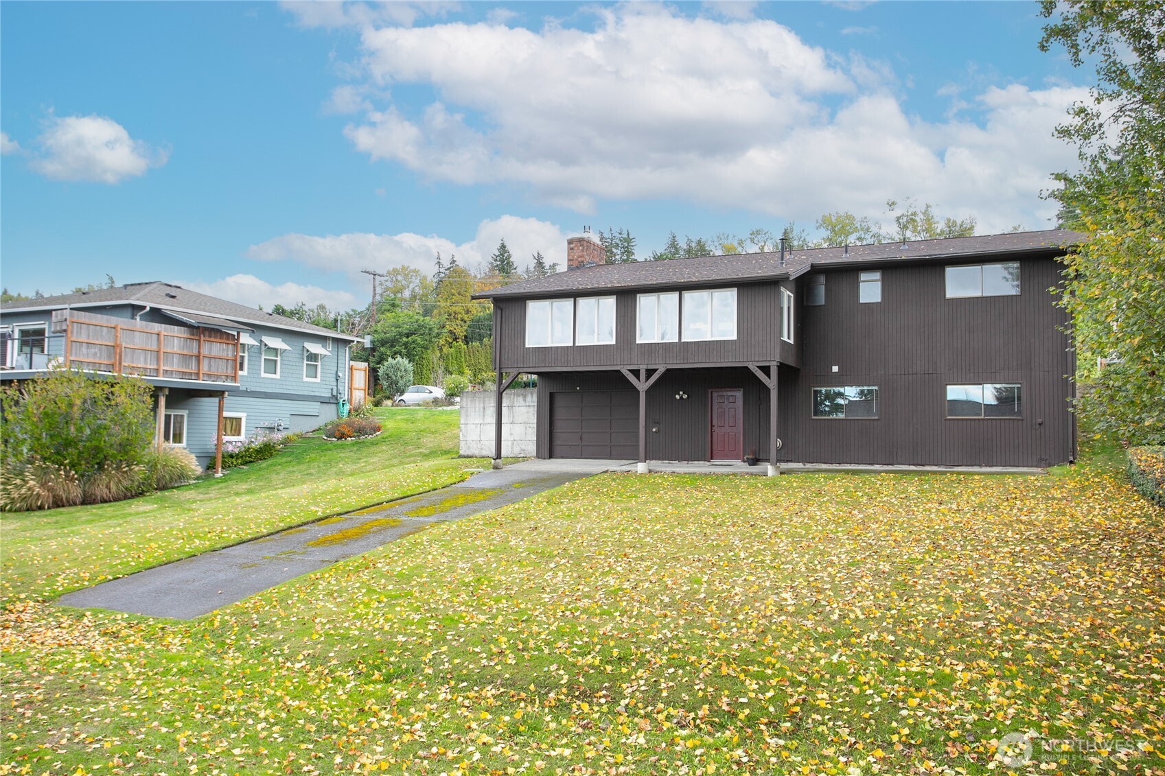 2301 Huron Street Property Photo 2