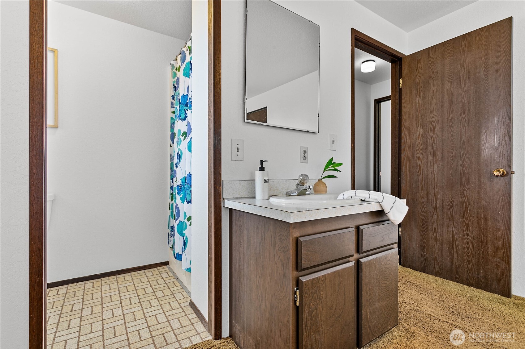 2301 Huron Street Property Photo 21