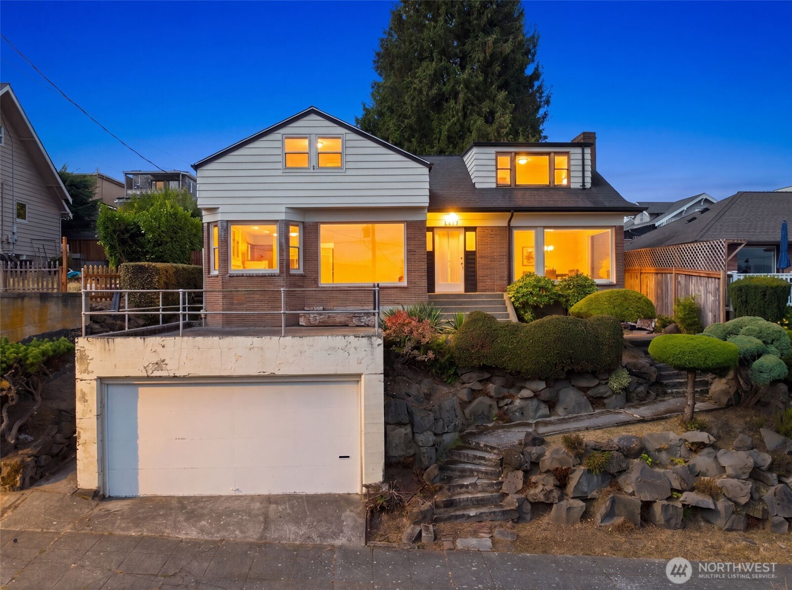 1317 California Avenue Property Photo 1