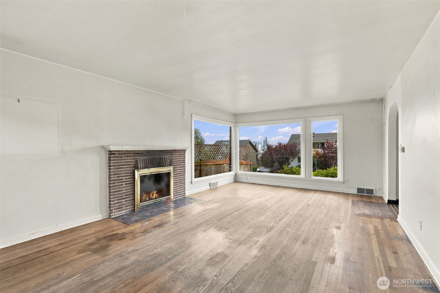 1317 California Avenue Property Photo 4